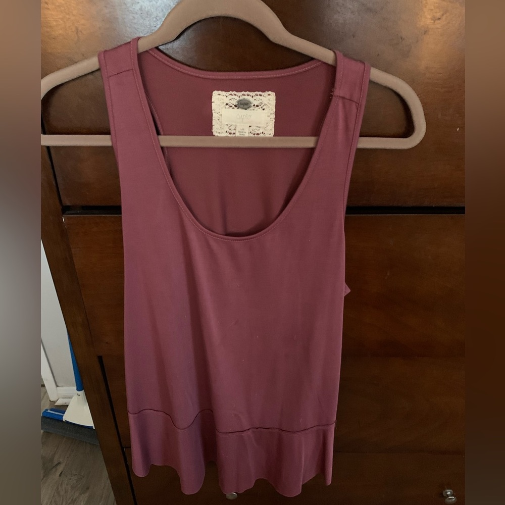 Very cute deep wine tank